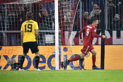 TOR zum 2:0 Robert Lewandowski FC Bayern München Torjubel Champions League CL Gruppenphase FC Bayern München FCB vs AEK Athen 07.11.2018 DFL REGULATIONS PROHIBIT ANY USE OF PHOTOGRAPHS AS IMAGE SEQUENCES AND OR QUASI-VIDEO FC Bayern München FCB vs AEK Athen