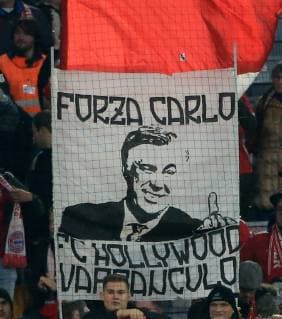 07.11.2018, Champions League, FC Bayern vs AEK Athen, Allianz Arena Muenchen, Fussball, im Bild: FCB Fans mit Ancelotti Plakat DFL REGULATIONS PROHIBIT ANY USE OF PHOTOGRAPHS AS IMAGE SEQUENCES AND OR QUASI VIDEO.