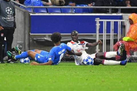 Olympique Lyon - TSG 1899 Hoffenheim Hoffenheims Reiss Nelson (Nr.9) gegen Olympique Lyons Ferland Mendy beim Spiel in der Champions League, Olympique Lyon - TSG 1899 Hoffenheim. Lyon. 07.11.18 Fussball Champions League , Lyon Frankreich