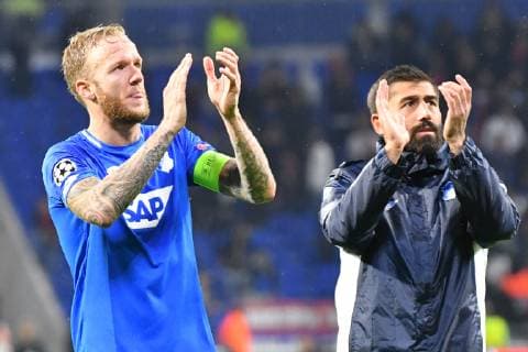 Olympique Lyon - TSG 1899 Hoffenheim Hoffenheims Kevin Vogt (Nr.22) und rechts Hoffenheims Kerem Demirbay (Nr.10) beim Spiel in der Champions League, Olympique Lyon - TSG 1899 Hoffenheim. Lyon. 07.11.18 Fussball Champions League , Lyon Frankreich