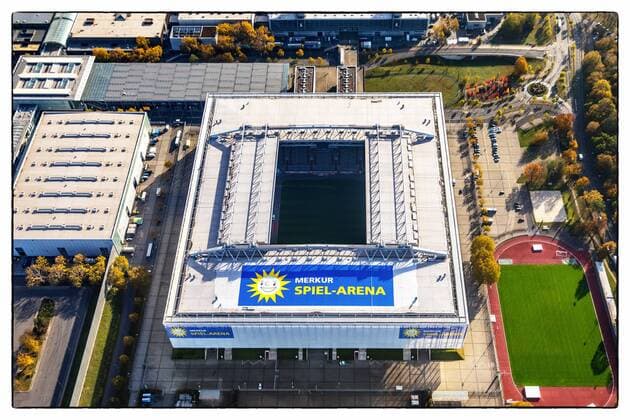 Fußball, Stadiongeschichte Fortuna Düsseldorf MERKUR Spiel-Arena Düsseldorf, Fussballstadion, Veranstaltungszentrum an der Messe Düsseldorf, Stockum, Düsseldorf, Niederrhein, Nordrhein-Westfalen, Deutschland !ACHTUNGxMINDESTHONORARx60xEURO!