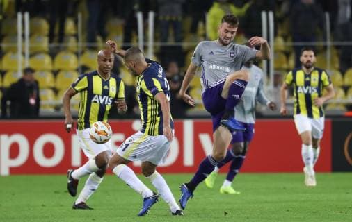 Fenerbahce s Islam Slimani and Anderlecht s Antonio Ante Milic fight for the ball during the match between Belgian soccer team RSC Anderlecht and Turkish team Fenerbahce, Thursday 08 November 2018 in Istanbul, Turkey, on day four of the UEFA Europa League group stage, in group D. VIRGINIExLEFOUR  x05464163x