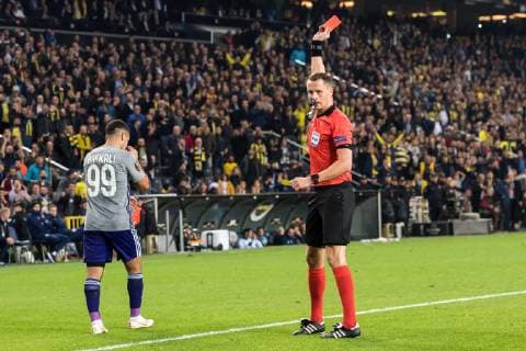 Zakaria Bakkali of RSC Anderlecht leaves the match with a red card during the UEFA Europa League group D match between Fenerbahce AS and RSC Anderlecht at the Sukru Saracoglu Stadium on November 08, 2018 in Istanbul, Turkey UEFA Europa League 2018 2019 xVIxVIxImagesx xGerritxvanxKeulenxIVx 12712026