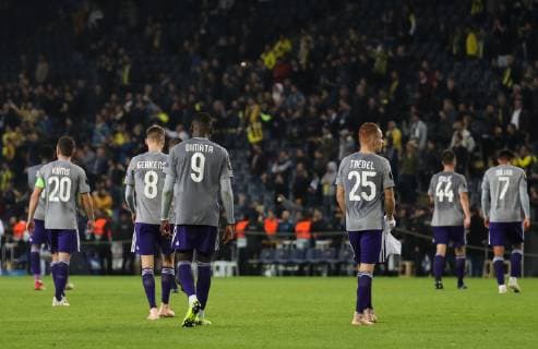 Anderlecht s Landry Dimata and Anderlecht s Adrien Trebel look dejected after the match between Belgian soccer team RSC Anderlecht and Turkish team Fenerbahce, Thursday 08 November 2018 in Istanbul, Turkey, on day four of the UEFA Europa League group stage, in group D. VIRGINIExLEFOUR  x05464285x