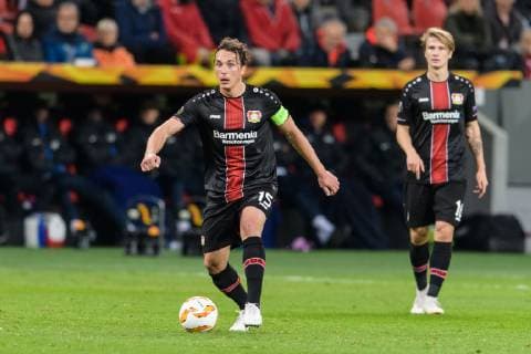Bayer 04 Leverkusen vs FC Zuerich, Europa League Gruppenphase, 08.11.2018 Julian Baumgartlinger (Bayer 04 Leverkusen 15) und Tin Jedvaj (Bayer 04 Leverkusen 16) beim Europa League Spiel zwischen Bayer 04 Leverkusen und FC Zürich am 08.11.2018, , Leverkusen NRW Deutschland BayArena