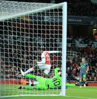 Arsenal v Sporting Clube de Portugal UEFA Europa League Danny Welbeck of Arsenal comes so close to opening the scoring against Sporting Clube de Portugal during the UEFA Europa League match at the Emirates Stadium, London Content Not Available For UK Newspapers Copyright: xStevexO Sullivanx FIL-12520-0015