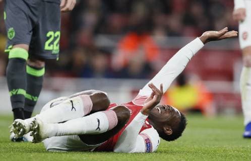 Danny Welbeck of Arsenal cries out as he goes down injured during the Europa League, Group E match at the Emirates Stadium, London. Picture date: 8th November 2018. Picture credit should read: David Klein Sportimage EDITORIAL USE ONLY. No use with unauthorised audio, video, data, fixture lists, club league logos or live services. Online in-match use limited to 120 images, no video emulation. No use in betting, games or single club league player publications.