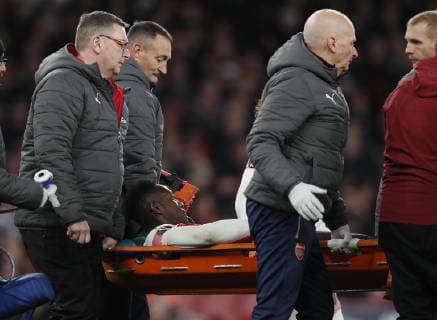 Danny Welbeck of Arsenal is stretchered off during the Europa League, Group E match at the Emirates Stadium, London. Picture date: 8th November 2018. Picture credit should read: David Klein Sportimage EDITORIAL USE ONLY. No use with unauthorised audio, video, data, fixture lists, club league logos or live services. Online in-match use limited to 120 images, no video emulation. No use in betting, games or single club league player publications.