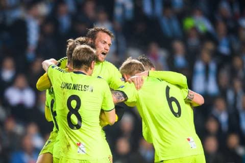 181108 Ole J¿rgen Halvorsen celebrates with Patrick Mortensen of of Sarpsborg 08 after the 0-1 goal during the Europa League group stage match between Malmö FF and Sarpsborg 08 on November 8, 2018 in Malmö. Photo: Petter Arvidson BILDBYRN kod PA 92149  Copyright: PETTERxARVIDSON BB181108PA181