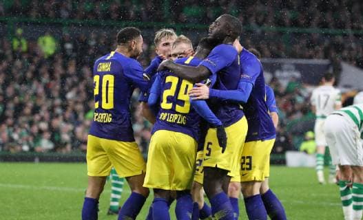 Celtic Glasgow - RB Leipzig Fussball Euro League Glasgow, 08.11.2018, Celtic Park, Fussball, UEFA EURO EM Europameisterschaft Fussball League , Gruppe B, 4.Spieltag , Celtic Glasgow vs. RB Leipzig , Im Bild; Jubel nach dem 1:1 durch Jean-Kevin Augustin (29, RB Leipzig). , Gemäß den Vorgaben der UEFA ist es untersagt, in dem Stadion und oder vom Spiel angefertigte Fotoaufnahmen in Form von Sequenzbildern und oder videoähnlichen Fotostrecken zu verwerten bzw. verwerten zu lassen. ,