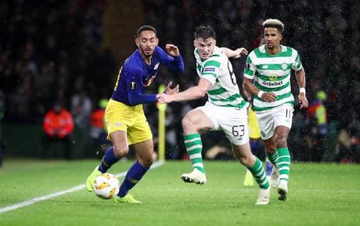 Celtic Glasgow - RB Leipzig Fussball Euro League Glasgow, 08.11.2018, Celtic Park, Fussball, UEFA Europa League , Gruppe B, Spieltag 4 , Celtic FC Glasgow FC (SCO) vs. RB Leipzig (GER) , Im Bild v.l.: Matheus Cunha (20, RB Leipzig) und Kieran Tierney (63, Celtic). , UEFA æregulations prohibit any use of photographs as image sequences and or quasi-video.