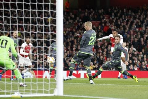 Pierre-Emerick Aubameyang of Arsenal shoots on goal during the UEFA Europa League Group Stage match between Arsenal and Sporting at the Emirates Stadium, London, England on 8 November 2018. Copyright: xCarltonxMyriex 21800012