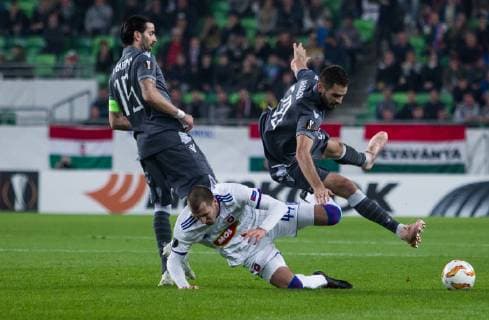 November 8, 2018 - Budapest, Hungary - Marko Scepovic (C) and Yevhen Shakhov (R) in action during the UEFA Europa League Group L match between MOL Vidi FC and FC PAOK at Groupama stadium on Nov 08, 2018 in Budapest, Hungary. Vidi FC v PAOK - UEFA Europa League - Group L  - ZUMAn230 20181108_zaa_n230_524 Copyright: xRobertxSzaniszlox