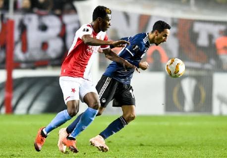 L-R IBRAHIM BENJAMIN TRAORE (Slavia) and CARLOS ZECA (Copenhagen) in action during the European UEFA Europa League, Group C, match between SK Slavia Praha and FC Copenhagen, in Prague, Czech Republic, on November 8, 2018. (CTKxPhoto VitxSimanek) CTKPhotoP201811081226601  VIS 006
