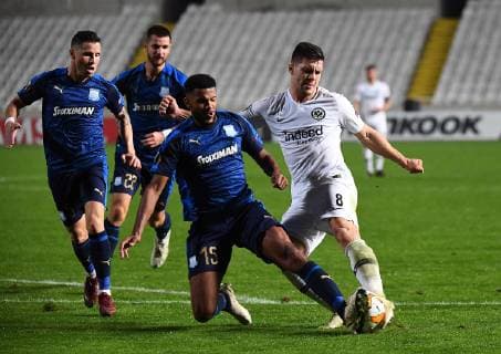 08.11.2018, xjhx, Fussball UEFA Europa League, Apollon Limassol - Eintracht Frankfurt emspor, v.l. Dylan Quedraogo (Apollon Limassol), Luka Jovic (Eintracht Frankfurt) (DFL DFB REGULATIONS PROHIBIT ANY USE OF PHOTOGRAPHS as IMAGE SEQUENCES and or QUASI-VIDEO) Nikosia