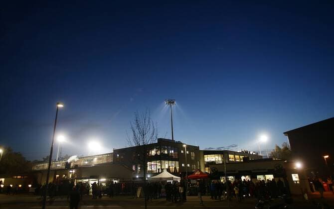 Sandhausen , Fußball 2. Bundesliga SV Sandhausen vs. MSV Duisburg , Stadion mit Abendhommel , Übersicht