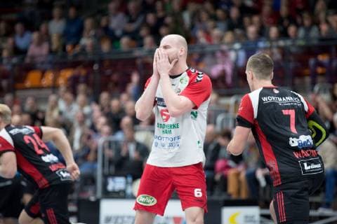 Luebbecke, Deutschland 09.11.2018: 2. Handball-Bundesliga - 2018 2019 - TuS-N-Luebbecke vs. ASV Hamm-Westfalen Markus Fuchs (Hamm) Luebbecke Nordrhein-Westfalen Deutschland Merkur Arena
