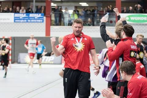 Luebbecke, Deutschland 09.11.2018: 2. Handball-Bundesliga - 2018 2019 - TuS-N-Luebbecke vs. ASV Hamm-Westfalen Trainer Aaron Ziercke (Luebbecke) Luebbecke Nordrhein-Westfalen Deutschland Merkur Arena
