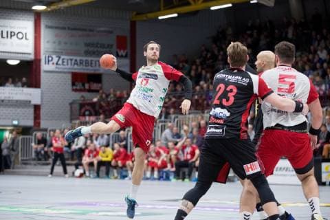 Luebbecke, Deutschland 09.11.2018: 2. Handball-Bundesliga - 2018 2019 - TuS-N-Luebbecke vs. ASV Hamm-Westfalen (L) Sören Soeren Südmeier Suedmeier (Hamm) Luebbecke Nordrhein-Westfalen Deutschland Merkur Arena