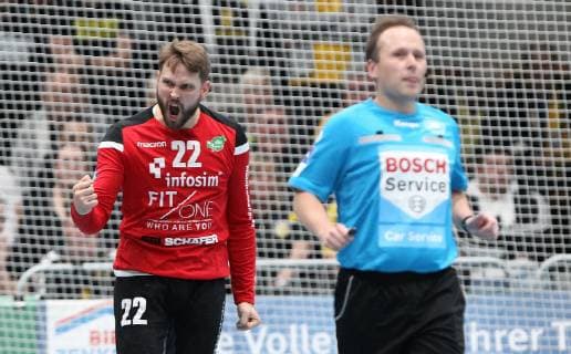 v.li.: Max Brustmann (DJK Rimpar Wölfe) jubelt, DKB 2. Handball-Bundesliga, DJK Rimpar Wölfe - HSC 2000 Coburg,