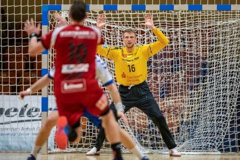 Philip Ambrosius 16 (Dessau-Rosslauer HV 06) waehrend der DKB Handball 2. Bundesliga Begegnung zwischen Dessau-Rosslauer HV 06 und TuS N-Luebbecke in der Anhalt Arena am 11. November, 2018 in Bauhausstadt Dessau, Sachsen Anhalt (Saxony Anhalt), Deutschland (Germany) (Eibner Hartmut Boesener) HB-2BL Dessau-Rosslauer HV 06 - TuS N-Luebbecke Dessau Copyright: xEIBNER HartmutxBoesenerx EP_HBR