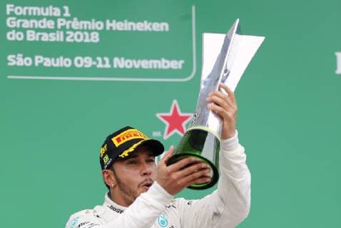 Grande Prêmio do Brasil de Fórmula 1 2018 SÃO PAULO, SP - 11.11.2018: GRANDE PRÊMIO DO BRASIL DE FÓRMULA 1 2018 - Lewis HAMILTON, GBR, Mercedes-AMG-Petronas Formula One Team celebrates with the cup during the 2018 Formula 1 Grand Prix of Brazil held at the Autodromo de Interlagos in São Paulo, SP. (Photo: Rodolfo Buhrer La Imagem Fotoarena) x1639024x  RodolfoxBuhrer