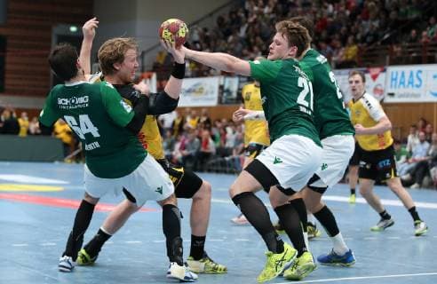 v.li.: Benjamin Herth (DJK Rimpar Wölfe), Markus Hagelin (HSC 2000 Coburg), Lukas Siegler (DJK Rimpar Wölfe), Philipp Meyer (DJK Rimpar Wölfe), DKB 2. Handball-Bundesliga, DJK Rimpar Wölfe - HSC 2000 Coburg,