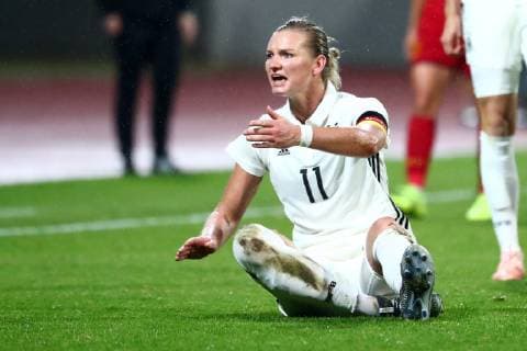 Deutschland - Spanien Fussball Frauen Länderspiel Erfurt, 13.112018, Steigerwaldstadion, Fussball, Frauen DFB-Länderspiel , BR Deutschland (GER) vs. Spanien (SPA) 0:0. , Im Bild: Alexandra Popp (Deutschland, VfL Wolfsburg). ,
