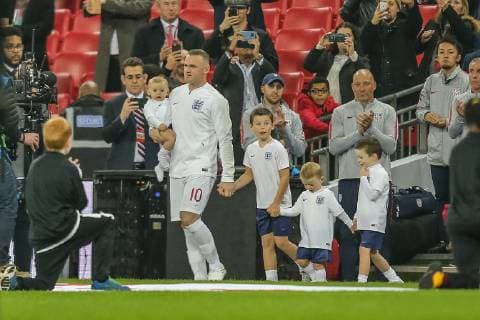 Wayne Rooney (D.C. United) of England with his children ahead of during the WR Foundation international match L?nderspiel between England and USA at Wembley Stadium, London, England on 15 November 2018. Copyright: xDavidxHornx PMI-2406-0004