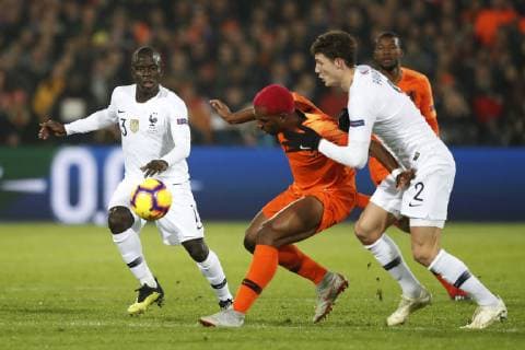 ROTTERDAM, Stadium de Kuip, 16-11-20-18, football, season 2018 2019, France player N Golo Kante Netherlands player Ryan Babel , France player Benjamin Pavard during the Nations League game Netherlands - France Netherlands - France  x2625345x