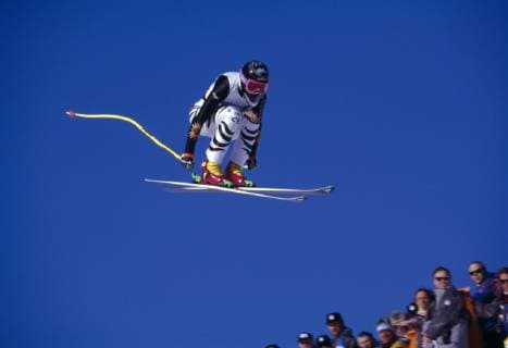 Katja Seizinger GER ehemalige deutsche Skirennläuferin geb.10.05.1972 mit 36 Weltcupsiegen 3 Olympiasiegenn 1 WM-Titel 2 Siegen im Gesamt-Weltcup 9 Einzel-Weltcup-Siegen sowie 1 Junioren-WM-Sieg ist sie die erfolgreichste Deutsche Skirennläuferin ever 3x wurde sie 94 + 96 + 98 Sportlerin des Jahres in Deutschland das Foto zeigt sie bei ihrem Olympiasieg 1994 Lillehammer *** Katja Seizinger GER former German ski racer born 10 05 1972 with 36 World Cup victories 3 Olympic victories 1 World Championship title 2 victories overall World Cup 9 individual World Cup victories as well as 1 Junior World Championship victory she is the most successful German ski racer ever 3 times she became 94 96 98 Sportswoman of the year in Germany the photo shows her at her Olympic victory 1994 Lillehammer