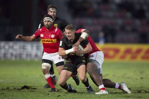 Deutschland - Kanada, WM-Qualifikationsspiel Qualifikationsspiel zum Rugby World Cup 2019 in Japan zwischen Deutschland und Kanada am 17.11.2018 in Marseille. Hagen Schulte (Deutschland, 22) wird kurz vor dem Malfeld gestoppt. Links Phil Mack (Canada, 9) und dahinter Tyler Ardron (Canada, 8), Marseille Bouches-du-Rhone Frankreich Stade Delort