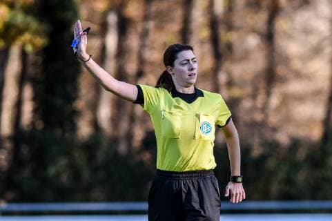 Sonja Kuttelwascher (Schiedsrichterin), Porträt, Portrait, Fussball, 2. Frauen-Bundesliga, 1. FC Köln - FF USV Jena, DFB REGULATIONS PROHIBIT ANY USE OF PHOTOGRAPHS AS IMAGE SEQUENCES AND OR QUASI-VIDEO.