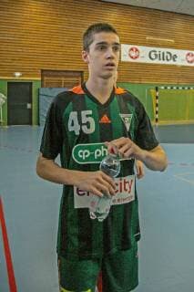 Pablo Urdangarin 45 Spanier, Neffe des spanischen Königs Felipe - hier im A-Nachwuchsteam der Handballer von Hannover-Burgdorf am 17. November 2018 gegen den Bergischen HC. - hier Pablo 45