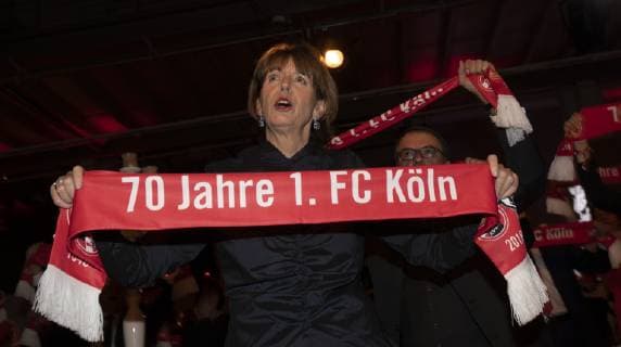 Sport Themen der Woche KW46 Sport Bilder des Tages 1. FC Köln Gala 70 Jahre MMC Studios Koeln Deutschland Datum: 17.11.2018 Oberbürgermeisterin Henriette Reker DFL regulations prohibit any use of photographs as image sequences and or quasi-video. *** 1 FC Cologne Gala 70 Years MMC Studios Cologne Germany Date 17 11 2018 Lord Mayor Henriette Reker DFL regulations prohibit any use of photographs as image sequences and or quasi video