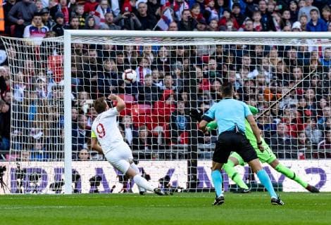 Harry Kane of England misses a great chance at the back post during the UEFA Nation League Group Stage match between England and Croatia at Wembley Stadium, London, England on 18 November 2018. Copyright: xLiamxMcAvoyx 21980008