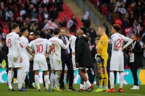 England Manager, Gareth Southgate shakes hands with Ben Chilwell at the final whistle as they celebrate their 2-1 victory against Croatia during the Nations League A Group 4 international match L?nderspiel between England and Croatia at Wembley Stadium, London, England on 18 November 2018. Copyright: xPaulxDennisx PMI-2412-0037