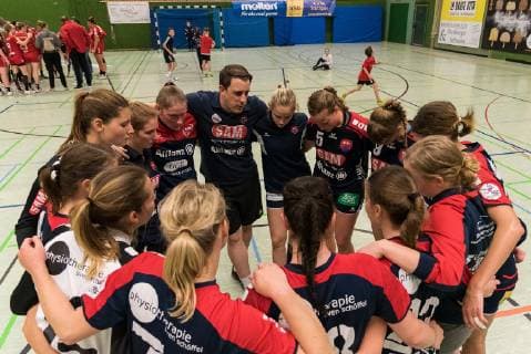 Teamkreis Herrenberg, entaeuscht nach der Niederlage, SG H2Ku Herrenberg Kuties vs. 1.FSV Mainz 05, Handball, 2.Bundesliga, Frauen, HBF, Saison 18 19, 18.11.2018, SG H2Ku Herrenberg Kuties vs. 1.FSV Mainz 05, Handball, 2.Bundesliga, Frauen, HBF, Saison 18 19, 18.11.2018 Herrenberg Copyright: xEIBNER Wolfgang_Frankx EP_WFK