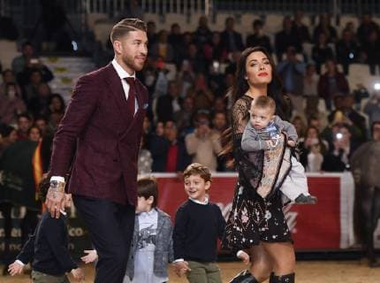 El caballo del futbolista Sergio Ramos del Real Madrid, se ha proclamado Campeón del Mundo 2018 en el Salón Internacional del Caballo (SICAB) que se está celebrando estos días en Sevilla. Sergio Ramos acompanado por su mujer Pilar Rubio y de sus hijos The horse of Sergio Ramos has been awarded as the champion of the world 2018 at SICAB celebrated in Sevilla. The wife Pilar Rubio and the children was together with Sergio in this event  xx xx