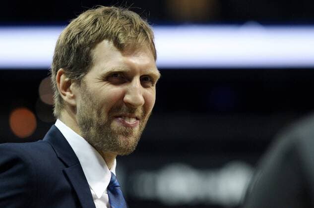Dallas Mavericks forward Dirk Nowitzki, of Germany, smiles on the court during a NBA Basketball Herren USA basketball game, between Memphis Grizzlies and Dallas Mavericks, at FedExForum in Memphis, Tennessee, USA, 19 November 2018. Dallas Mavericks at Memphis Grizzlies Basketball !ACHTUNG: NUR REDAKTIONELLE NUTZUNG!  Copyright: xMIKExBROWNx AME7593 20181120-636782856530150366