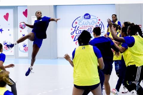 Astride N Gouan HANDBALL : Entrainement et Conference de presse - Equipe de France Feminine - Creteil - 20 11 2018 JBAutissier Panoramic 