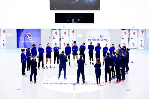 Olivier Krumbholz - entraineur (France) HANDBALL : Entrainement et Conference de presse - Equipe de France Feminine - Creteil - 20 11 2018 JBAutissier Panoramic 
