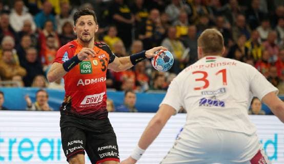 EHF Handball Champions League, Gruppenphase, 9. Spieltag: Rhein-Neckar Löwen - Telekom Veszprem HC am 21.11.2018 in der SAP-Arena in Mannheim (Baden-Württemberg), xmdx, Alexander Petersson (32, Rhein Neckar Loewen), Rhein-Neckar Löwen - Telekom Veszprem HC