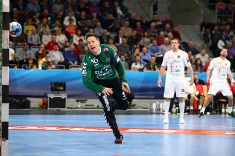 Roland Mikler (Telekom Veszprem HC) schaut einem Ball hinterher, Rhein Neckar Loewen vs Telekom Veszprem HC, EHF Champions League, 21.11.2018, Foto Eibner Rhein Neckar Loewen vs Telekom Veszprem HC, EHF Champions League, 21.11.2018 Mannheim Copyright: xEIBNER Alexander_Neisx EP_ANS