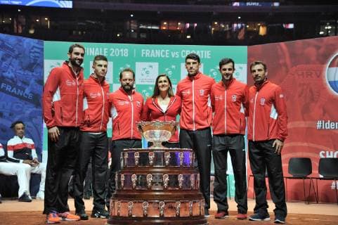 Finale Coupe Davis 2018 - Tirage au sort - Eauipe de Croatie et presidente federation TENNIS : Finale Coupe Davis - Lille - 22 11 2018 chryslenecaillaud panoramic 