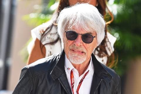 23.11.2018, xekx, Formel 1 FIA, Großer Preis von Abu Dhabi - 2018 Training emspor, v.l. Bernie Ecclestone zu Besuch bei der Formel 1 (DFL DFB REGULATIONS PROHIBIT ANY USE OF PHOTOGRAPHS as IMAGE SEQUENCES and or QUASI-VIDEO) Abu Dhabi