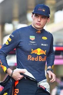 23.11.2018, xekx, Formel 1 FIA, Großer Preis von Abu Dhabi - 2018 Training emspor, v.l. Max Verstappen (NED 33), Aston Martin Red Bull Racing (DFL DFB REGULATIONS PROHIBIT ANY USE OF PHOTOGRAPHS as IMAGE SEQUENCES and or QUASI-VIDEO) Abu Dhabi
