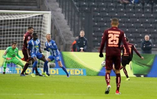 Kerem Demirbay Torschuß Tor zum 1:0 Fußball Fussball DFL Bundesliga Saison 2018 2019 24.11.2018 Hertha BSC Berlin vs. TSG Hoffenheim 1899 DFL regulations prohibit any use of photographs as image sequences and or quasi-video. *** Kerem Demirbay goalscoring goal 1 0 sports football football DFL Bundesliga season 2018 2019 24 11 2018 Hertha BSC Berlin vs TSG Hoffenheim 1899 DFL regulations prohibit any use of photographs as image sequences and or quasi video