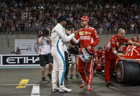Motorsports: FIA Formula One World Championship WM Weltmeisterschaft 2018, Grand Prix of Abu Dhabi, World Championship;2018;Grand Prix;Abu Dhabi, , 5 Sebastian Vettel (GER, Scuderia Ferrari) 44 Lewis Hamilton (GBR, Mercedes AMG Petronas F1 Team), Abu Dhabi United Arab Emirates