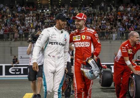 Motorsports: FIA Formula One World Championship WM Weltmeisterschaft 2018, Grand Prix of Abu Dhabi, World Championship;2018;Grand Prix;Abu Dhabi, , 5 Sebastian Vettel (GER, Scuderia Ferrari) 44 Lewis Hamilton (GBR, Mercedes AMG Petronas F1 Team), Abu Dhabi United Arab Emirates